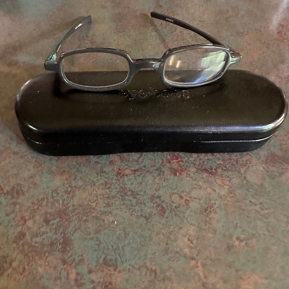 Vintage Y2K Eyebobs Reading Glasses with +1.25 correction